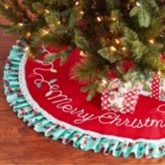 NWT Pioneer Woman Red Knit Polyester Christmas Tree Skirt 48x48 Below $40 Retail - Picture 4 of 5